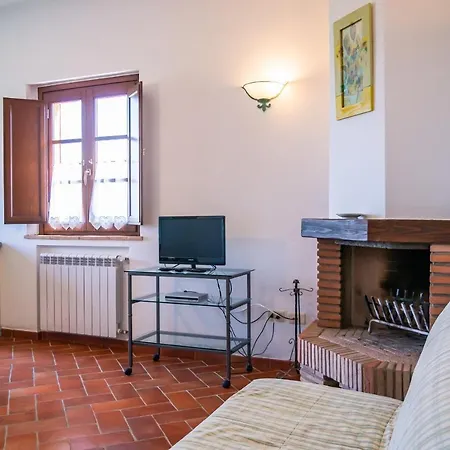 Borgo Di Collelungo Монтайоне